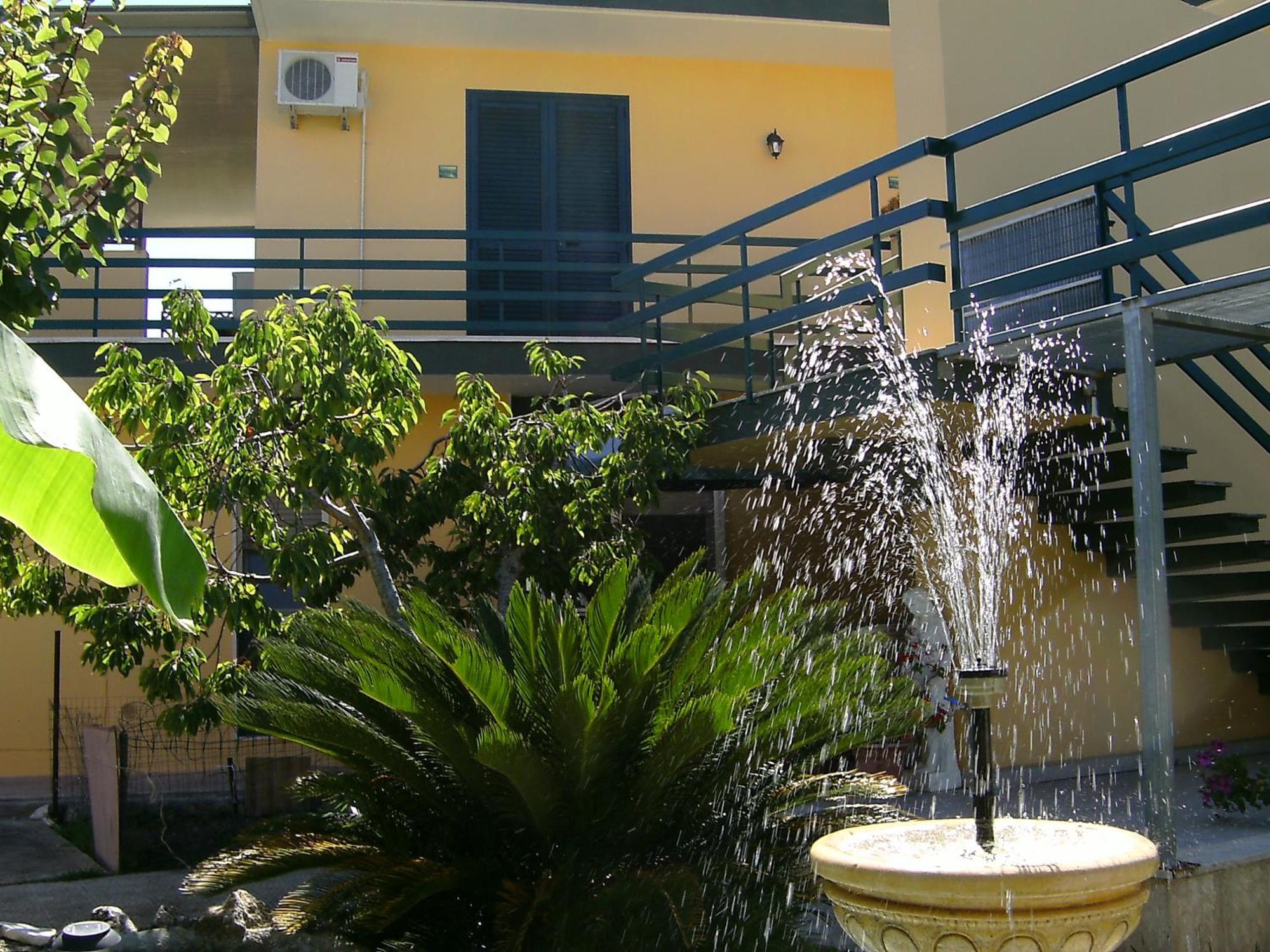 Bed and Breakfast Vento Dell'Est San Cataldo  Exterior foto
