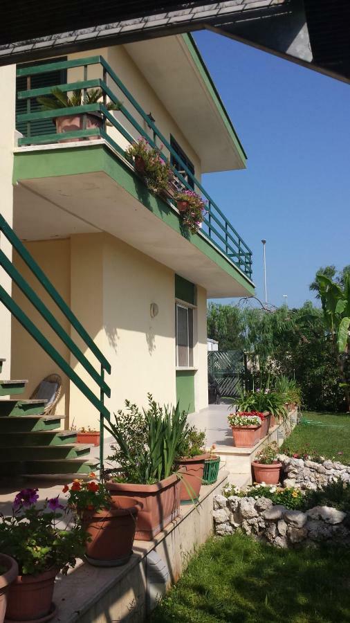 Bed and Breakfast Vento Dell'Est San Cataldo  Exterior foto